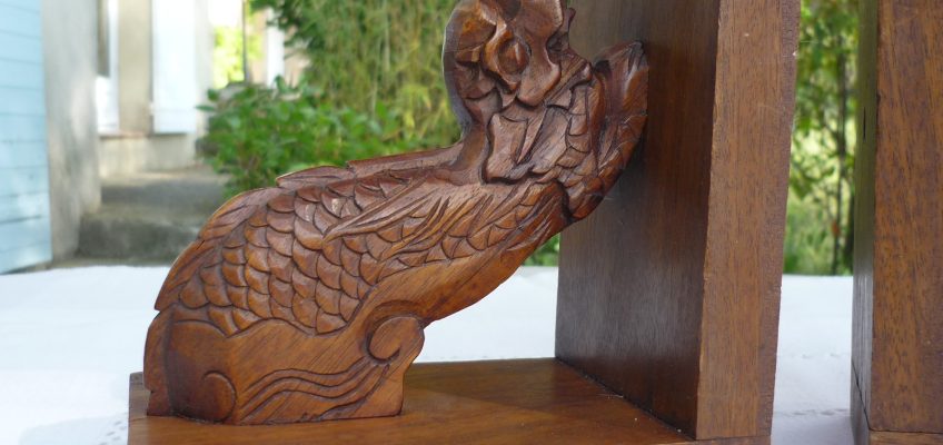 Serre-livre ancien en bois Art Déco - Dragons chinois